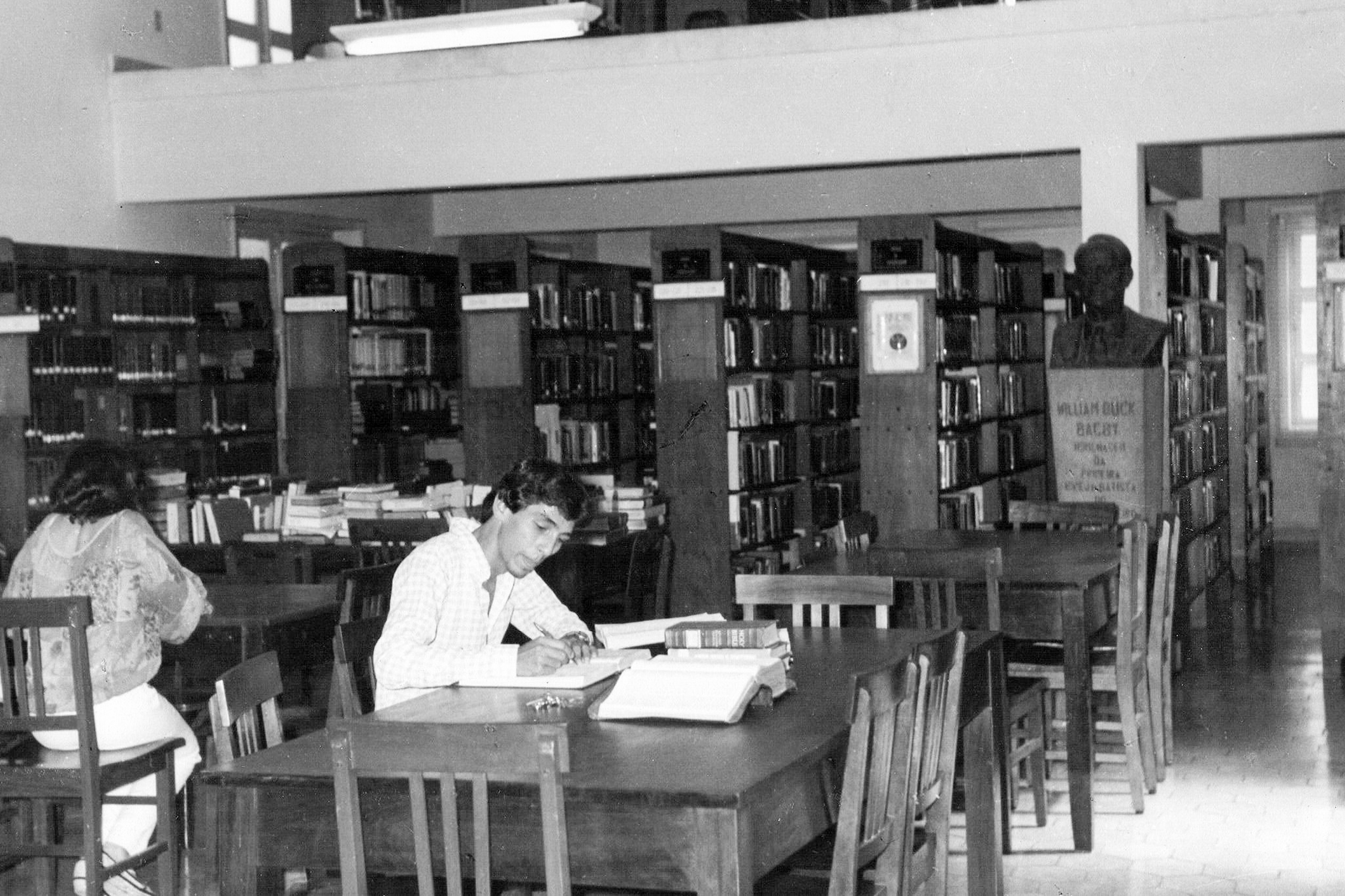 Biblioteca - Evaldo Carlos dos Santos - 1983